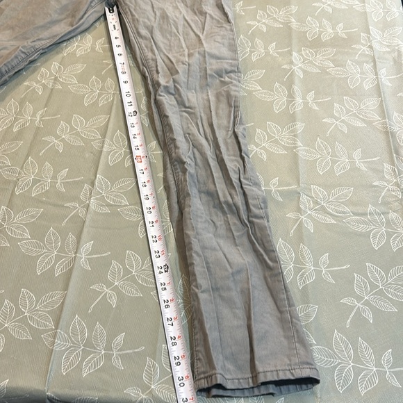 Men’s Dockers Straight Fit Pants. - Picture 10 of 12